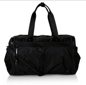 Lululemon Urban Warrior black bag